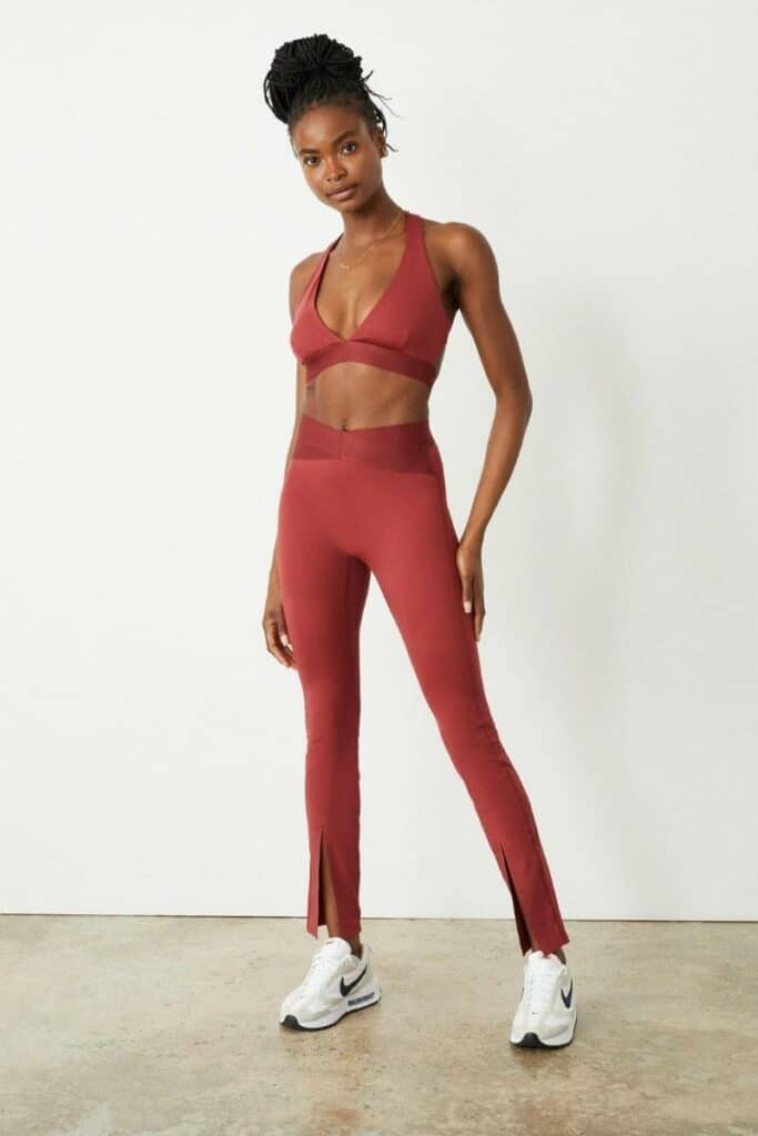 https://uncommonandcurated.com/wp-content/uploads/2022/08/Le-Ore-Activewear-By-Bandier-683x1024.jpg