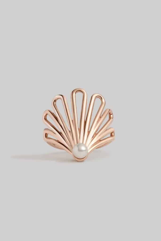 deco fan pearl ring by aurate, statement pieces, ultimate guide, ring box, pearl jewelry, unique jewelry