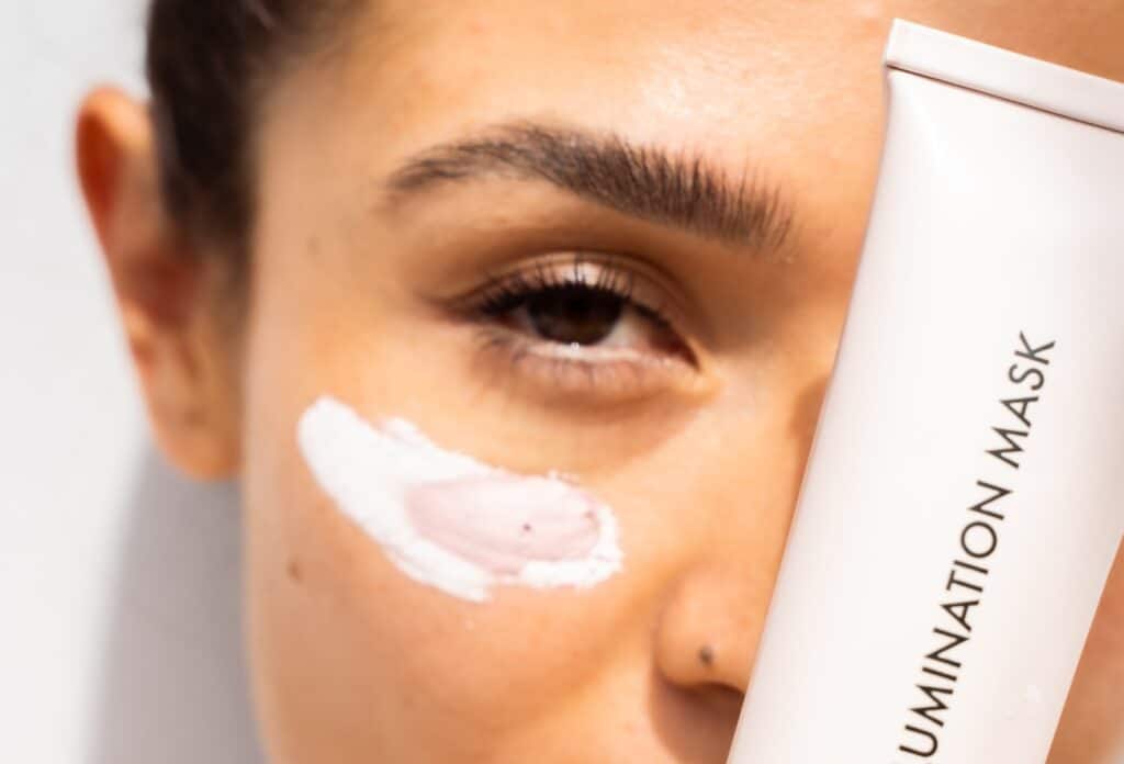 Best Vegan Retinol Products for AntiAging and Glowing Skin