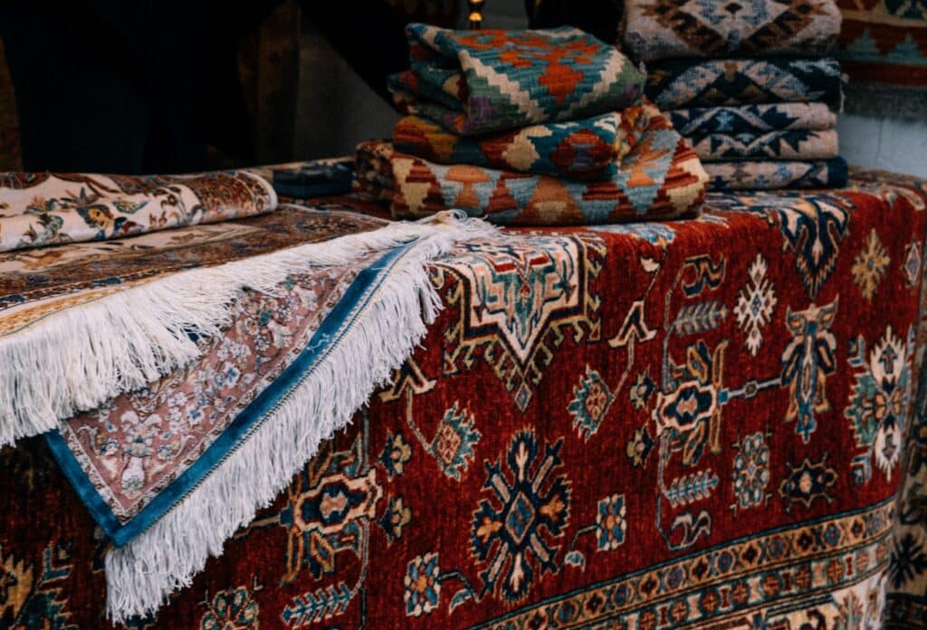 beginner's guide to buying a persian carpet