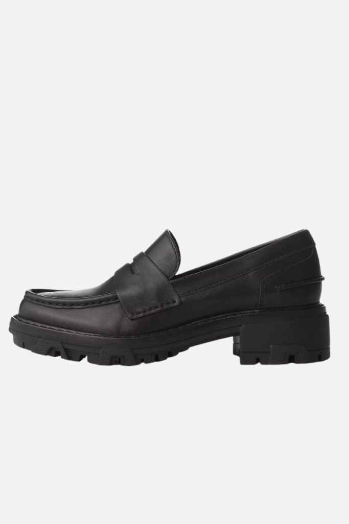 rag and bone womens lug sole loafers, penny loafer, buttery soft leather, slip on loafer, loafers feature studs, driving loafer