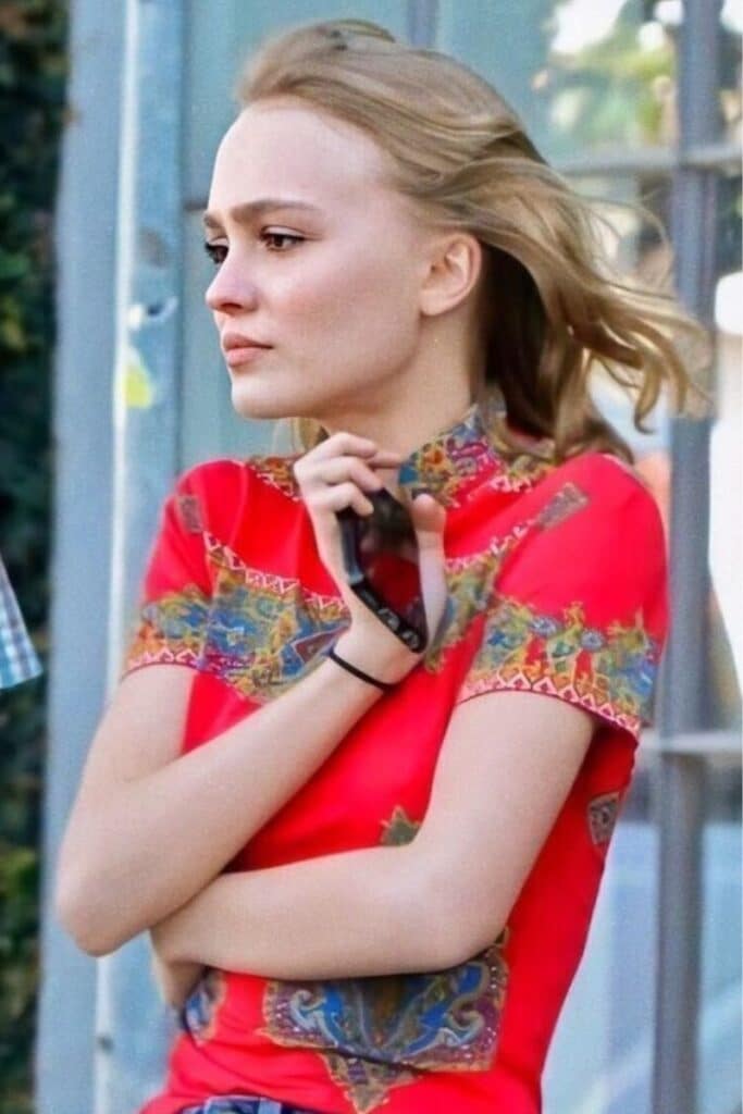 lily rose depp in mom's 90's top-celebrity daughters wear moms clothes