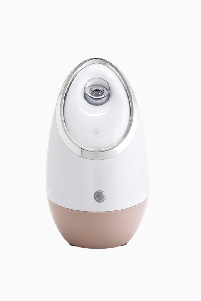 Facial steamer that can use usb charger