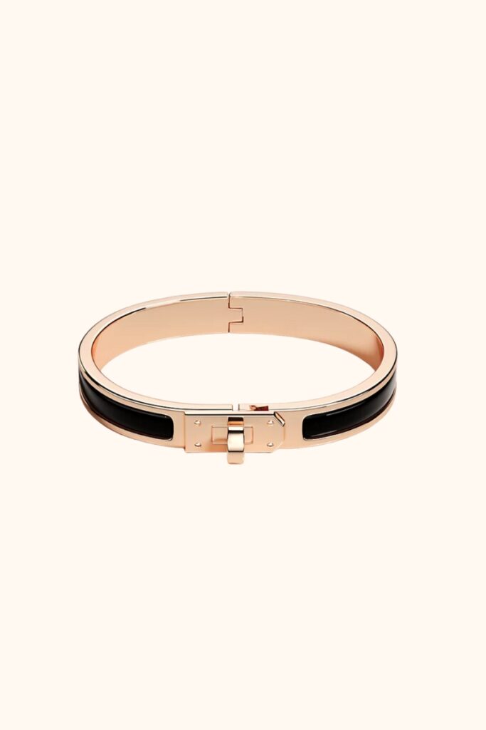 Hermes Mini Clic Kelly Bracelet 


brands, quiet  luxury brands, quiet luxury wardrobe, appreciation for quiet luxury, stylish, fun, family, writing, women, crafted, fun, stylish, leather, leather, crafted, spend, sophisticated, essence, art,